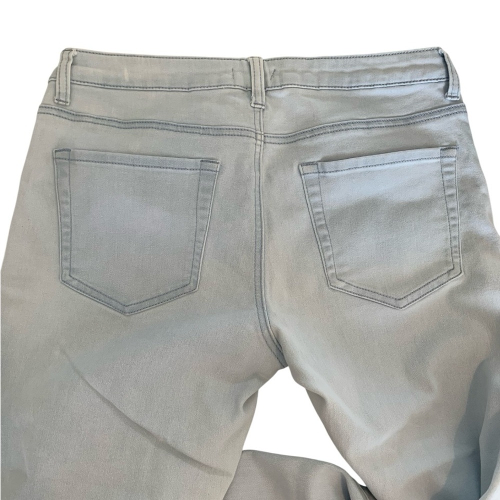 FOREVER 21 Jeans Blue Denim Light Wash Mid Rise Casual Cuffed Hem Women’s 30 - Picture 7 of 15